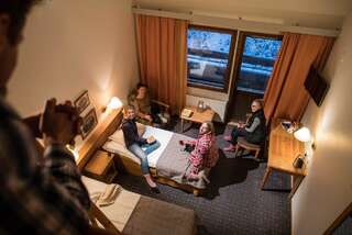 Отель Lapland Hotels Luostotunturi & Amethyst Spa Луосто Семейный номер с доступом в спа-центр-3